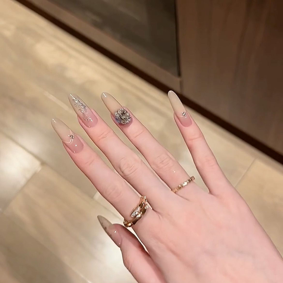[Ganlu Temple] Brilliant Galaxy Diamond Ball Nude Gradient Handmade Wear-On Nail 221 Style with Box Tool Bag