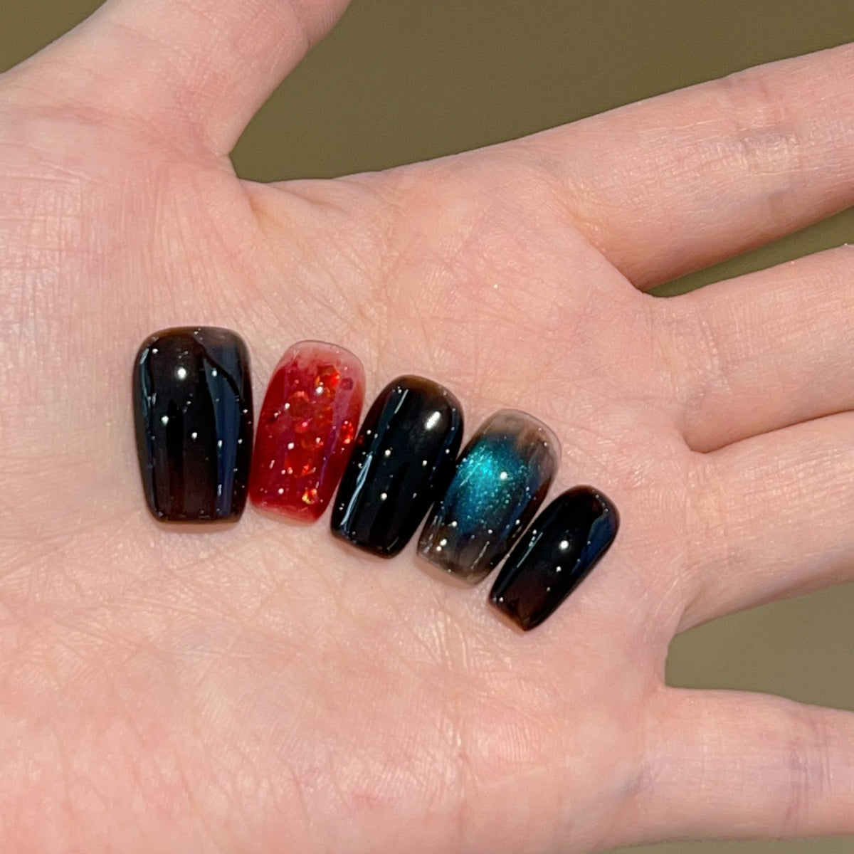 [Alchemist] Red Graded Amber Blue Cat's Eye Pure Handmade Wearable Nail 476 Style with Box Tool Bag