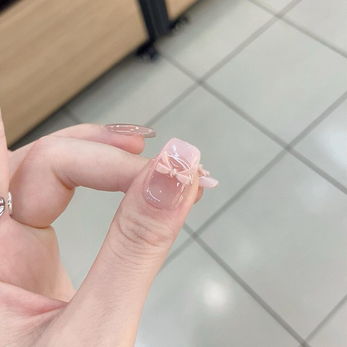 [Cute] Premium Pink Bow Pure Handmade Wear-On Nail H519 Style with Box Tool Bag