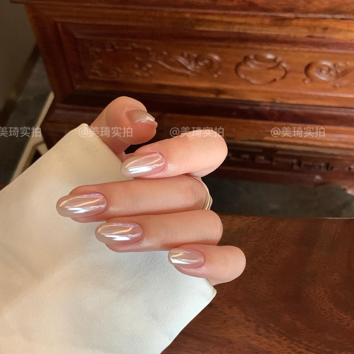 [White Moon Mirror] Spring/Summer New Haili Moonlight Pink Elegant Handmade Wear-On Nail 19 Styles with Box Tool Bag