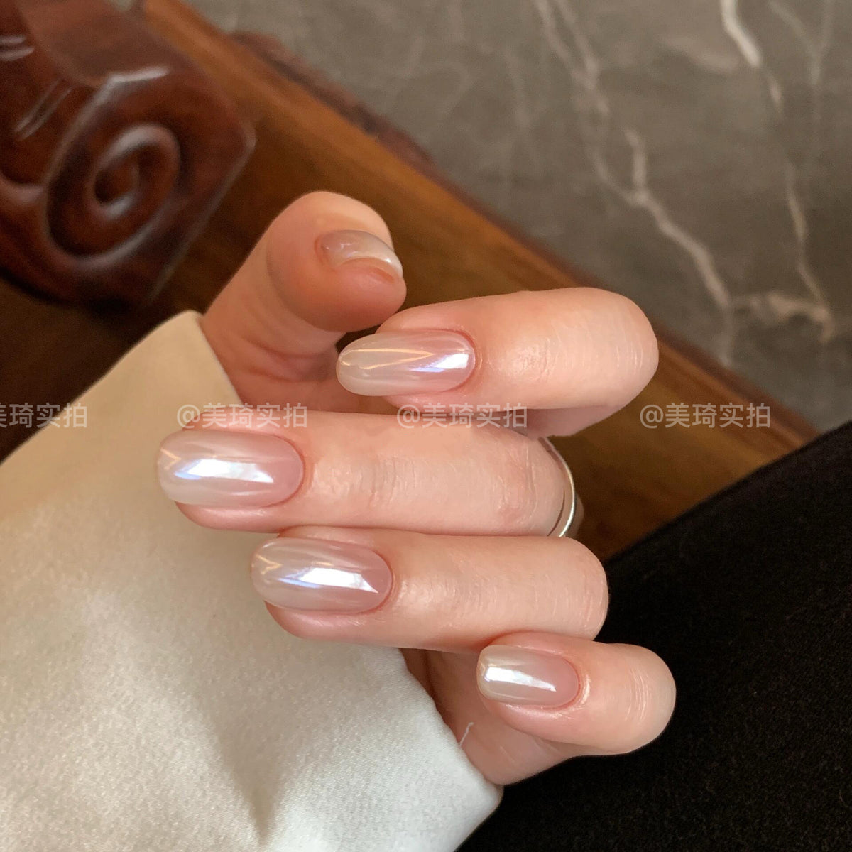 [White Moon Mirror] Spring/Summer New Haili Moonlight Pink Elegant Handmade Wear-On Nail 19 Styles with Box Tool Bag