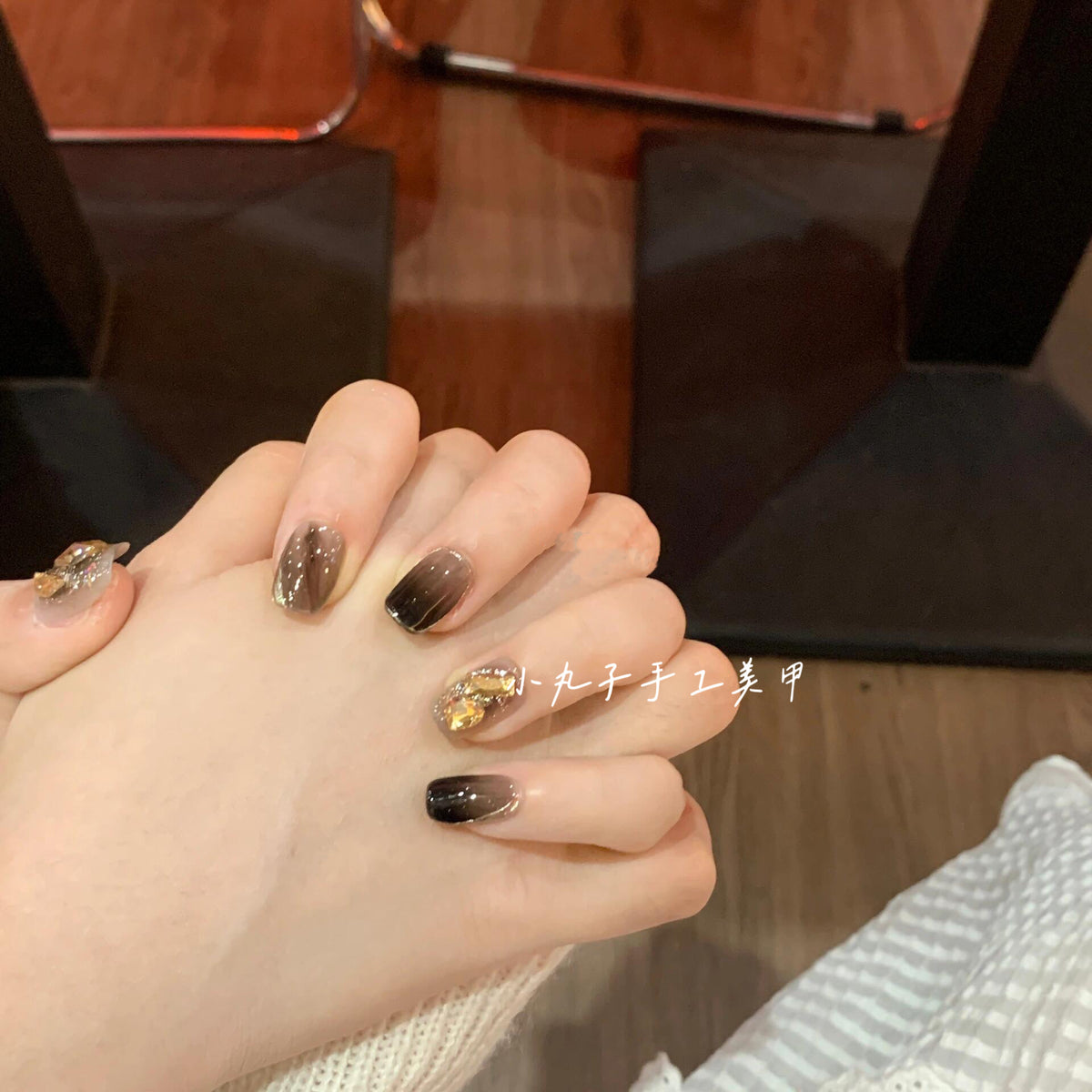 [Dark Crystal] Sheer Black Crystal Graded Nail Art Atmosphere-Inspired Press-on Nail 24 Styles Brightening Versatile Look