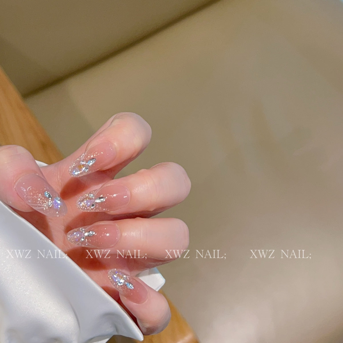 [Aurora Lover] Peach Bobo Cat's Eye Elf Diamond Patchwork Handmade Wear-On Nail J551 Style with Box Tool Bag