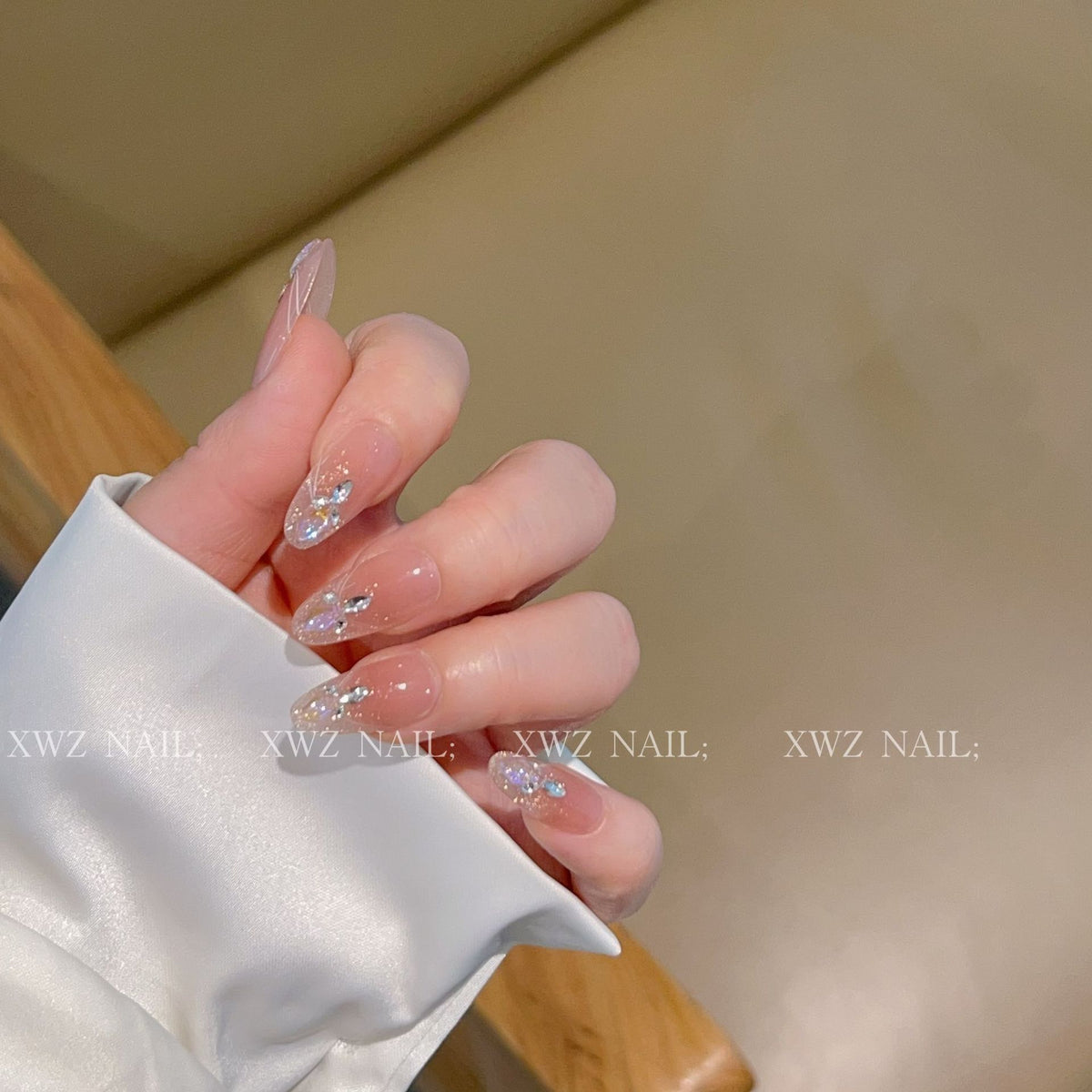 [Aurora Lover] Peach Bobo Cat's Eye Elf Diamond Patchwork Handmade Wear-On Nail J551 Style with Box Tool Bag