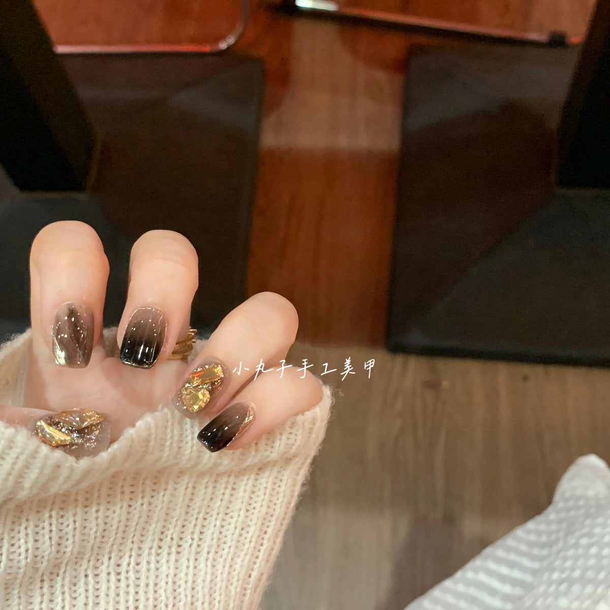 [Dark Crystal] Sheer Black Crystal Graded Nail Art Atmosphere-Inspired Press-on Nail 24 Styles Brightening Versatile Look