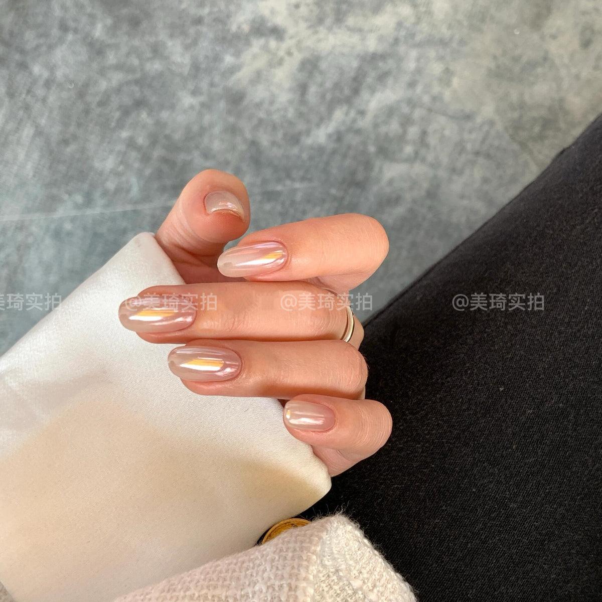 [White Moon Mirror] Spring/Summer New Haili Moonlight Pink Elegant Handmade Wear-On Nail 19 Styles with Box Tool Bag